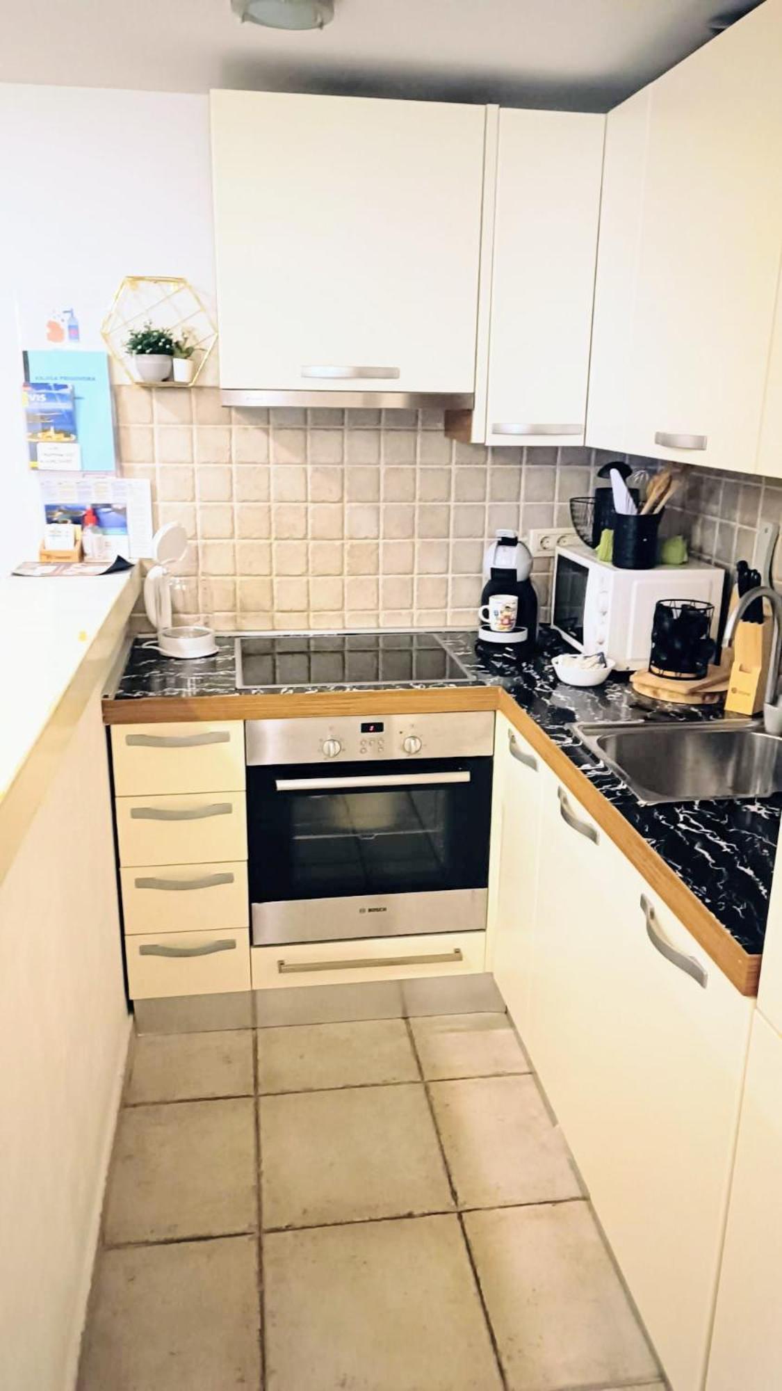As Lucana Apartment - Ground Floor Vis Dış mekan fotoğraf